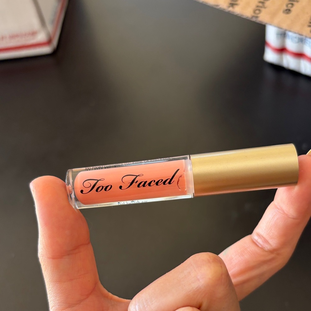 Too Faced - Lip Gloss in Naked Dolly
